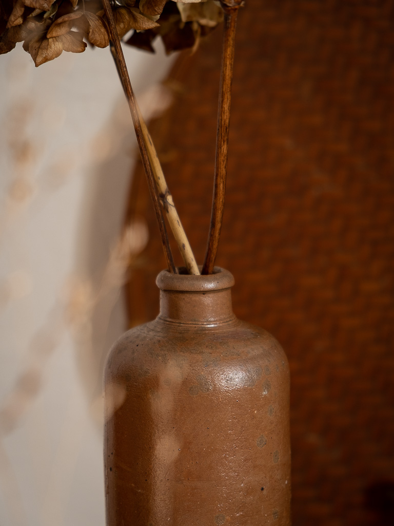 bouteille en grès marron