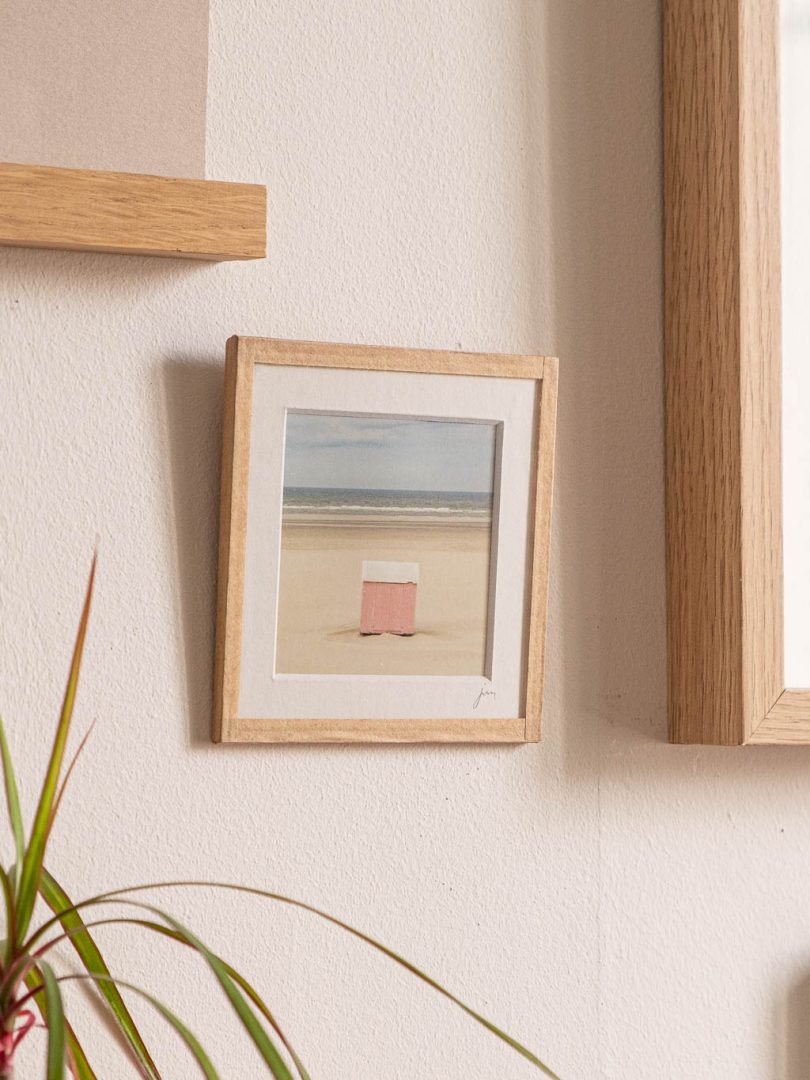 vente photo encadrée : cabane de plage rose