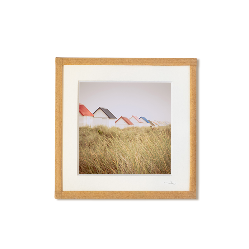 photographie encadrée : cabanes de plage Gouville