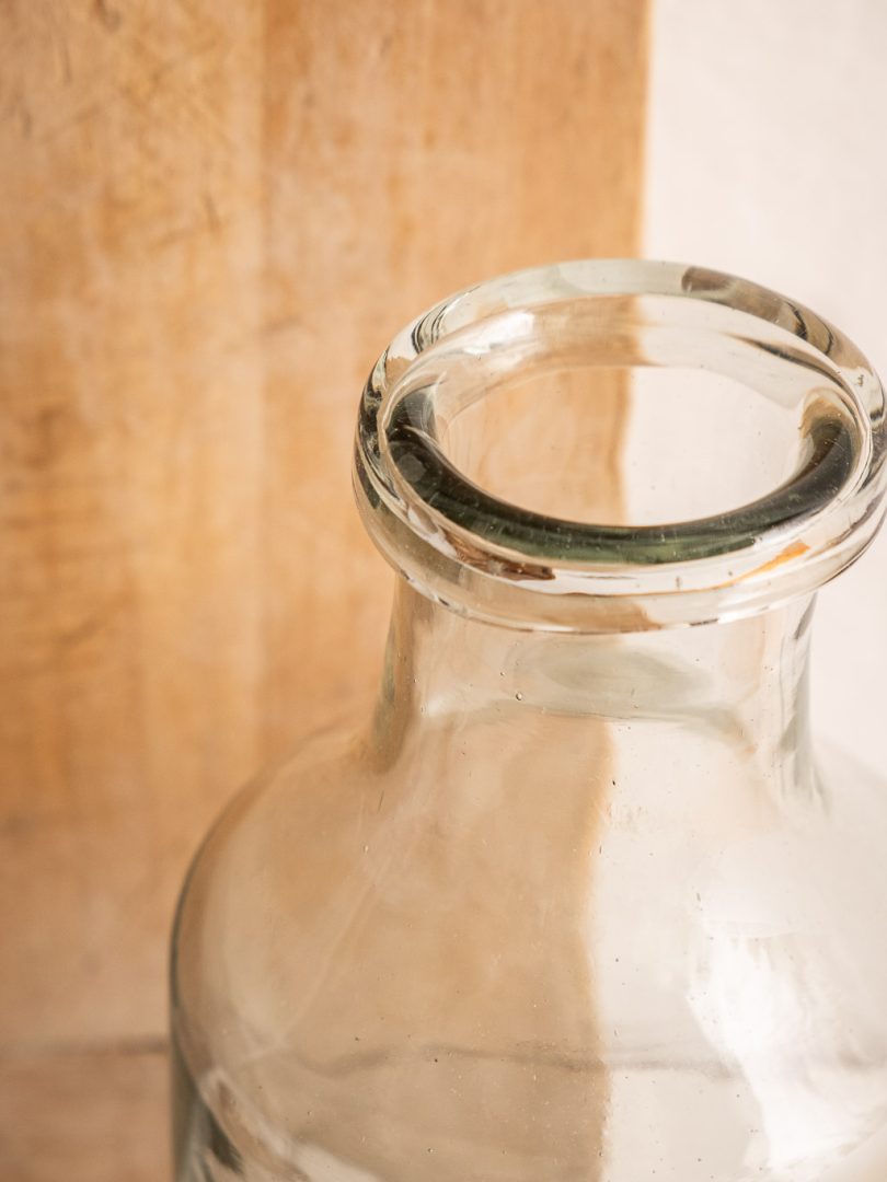 bouteille ancienne en verre épais type bouteille de laiterie