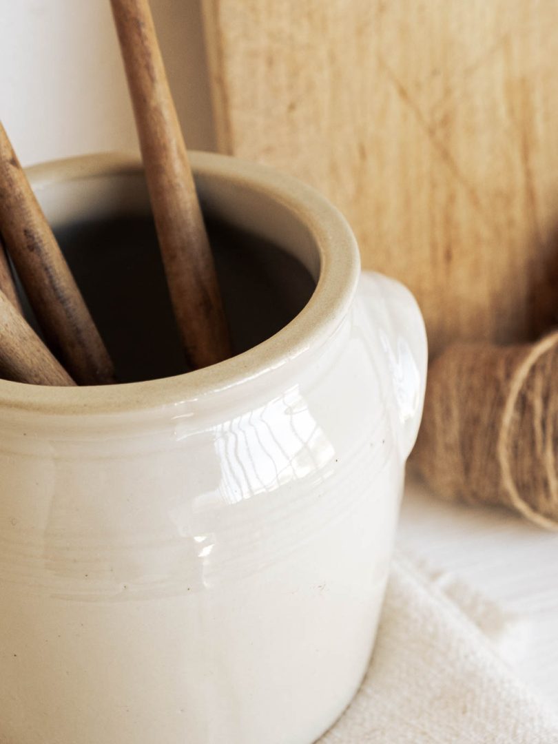 pot en grès blanc beige type pot à beurre digoin