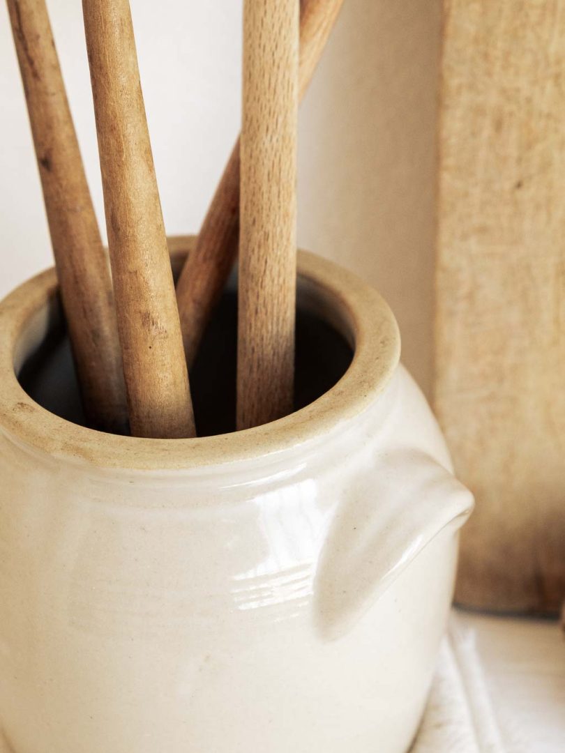 pot en grès blanc beige type pot à beurre digoin