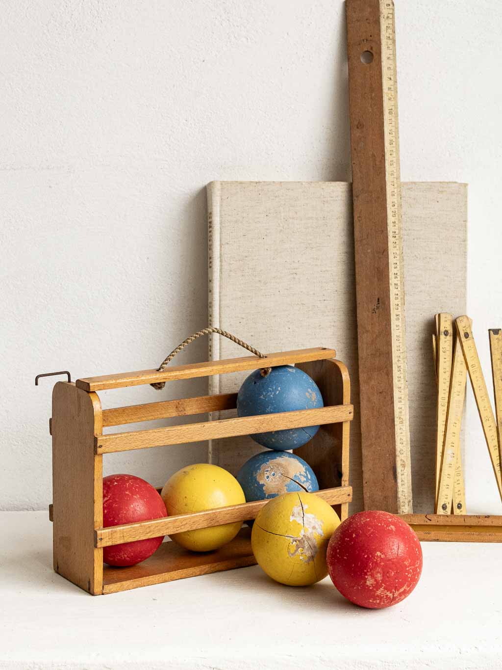 jeu de boule ancien en bois , boule bois peint
