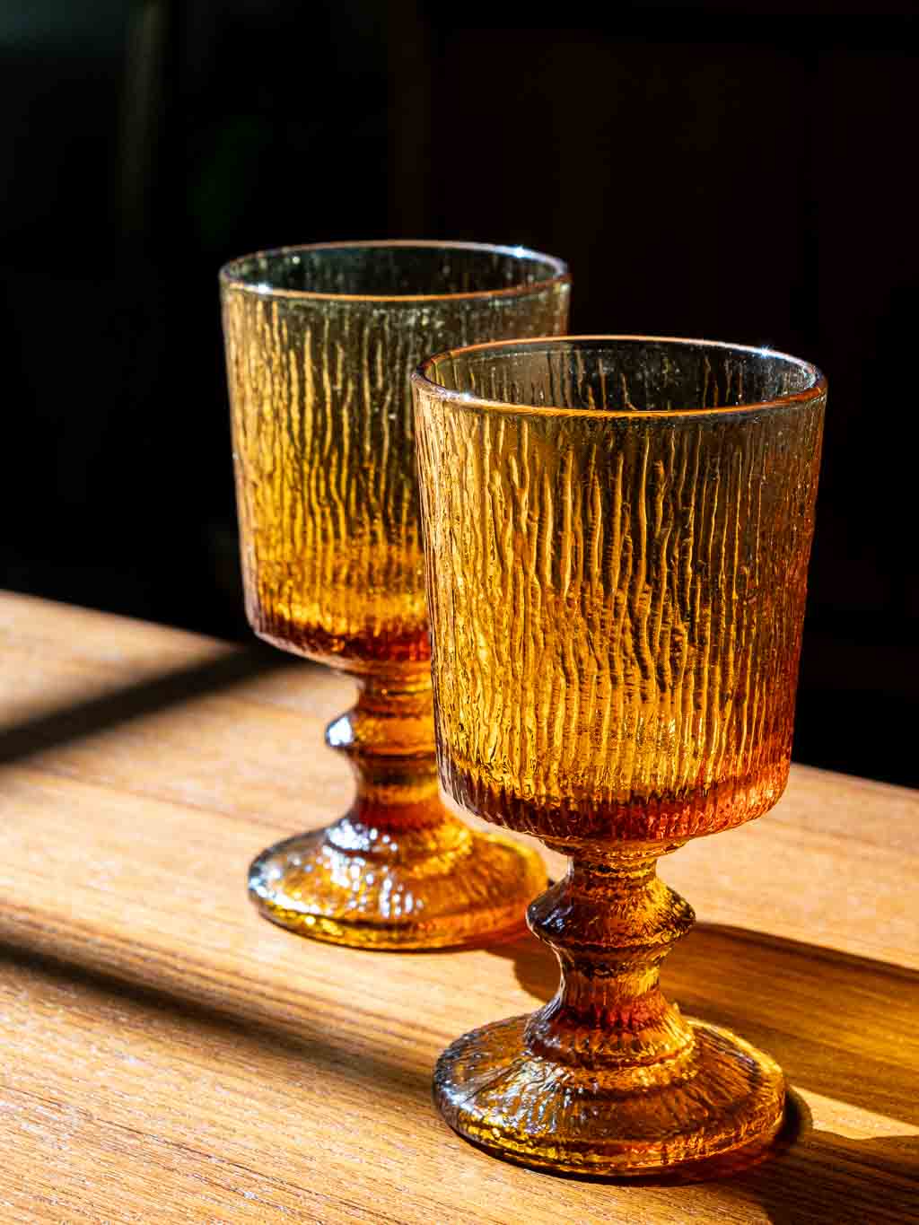 lot de 2 verres à pied vintage en verre ambré