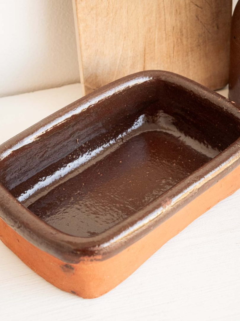 ancien plat en terre cuite émaillée petit modèle