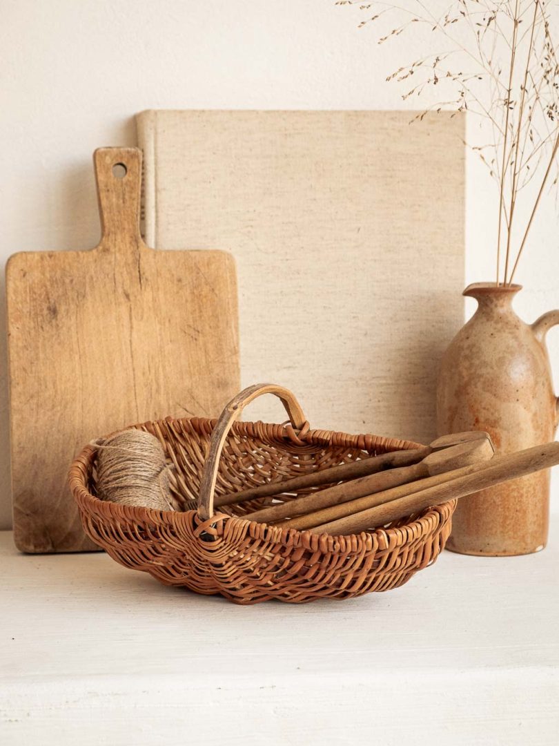 petit panier en osier pour cueillette