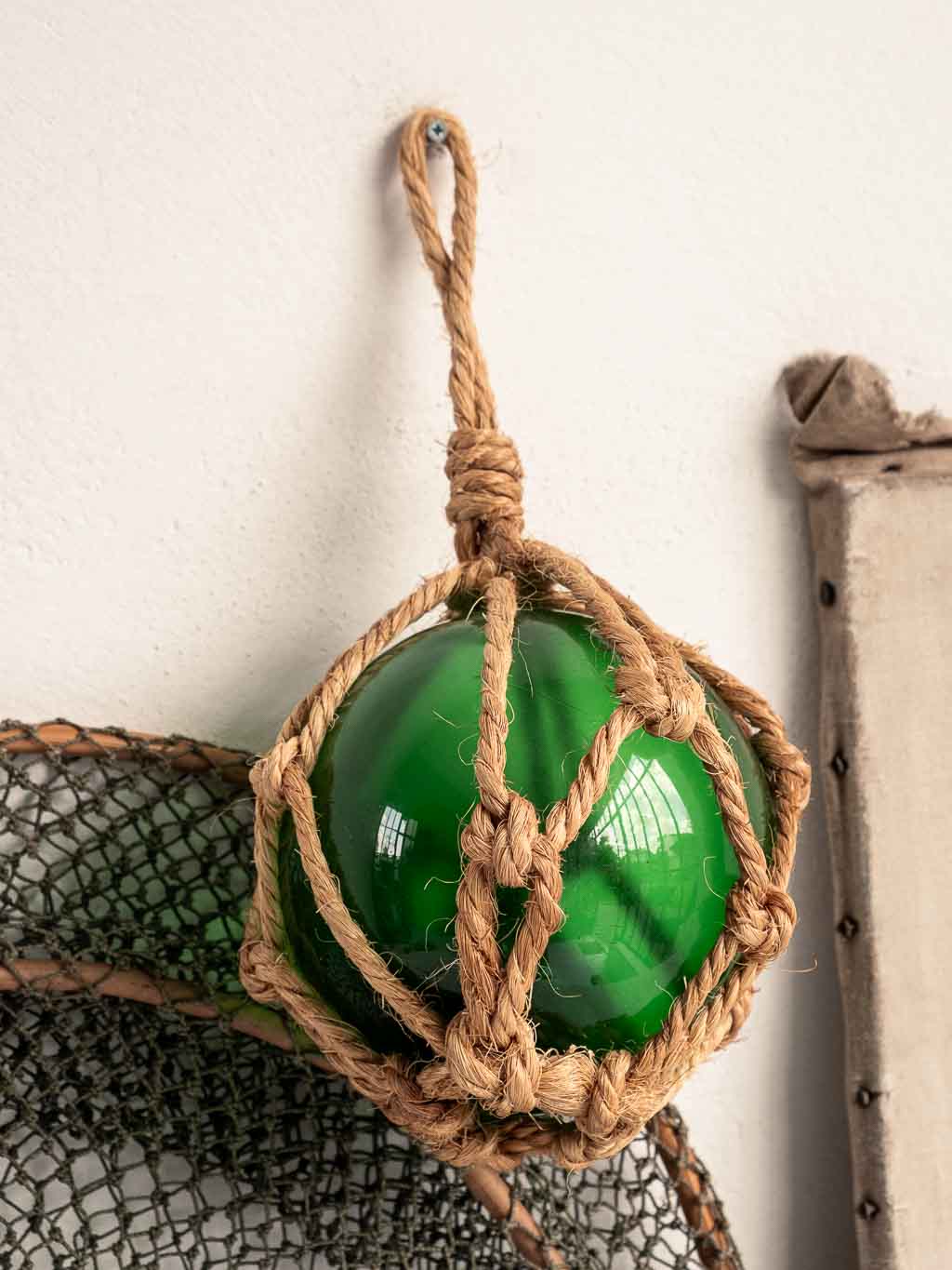 boule en verre servant de flotteur pour les filets de pêche