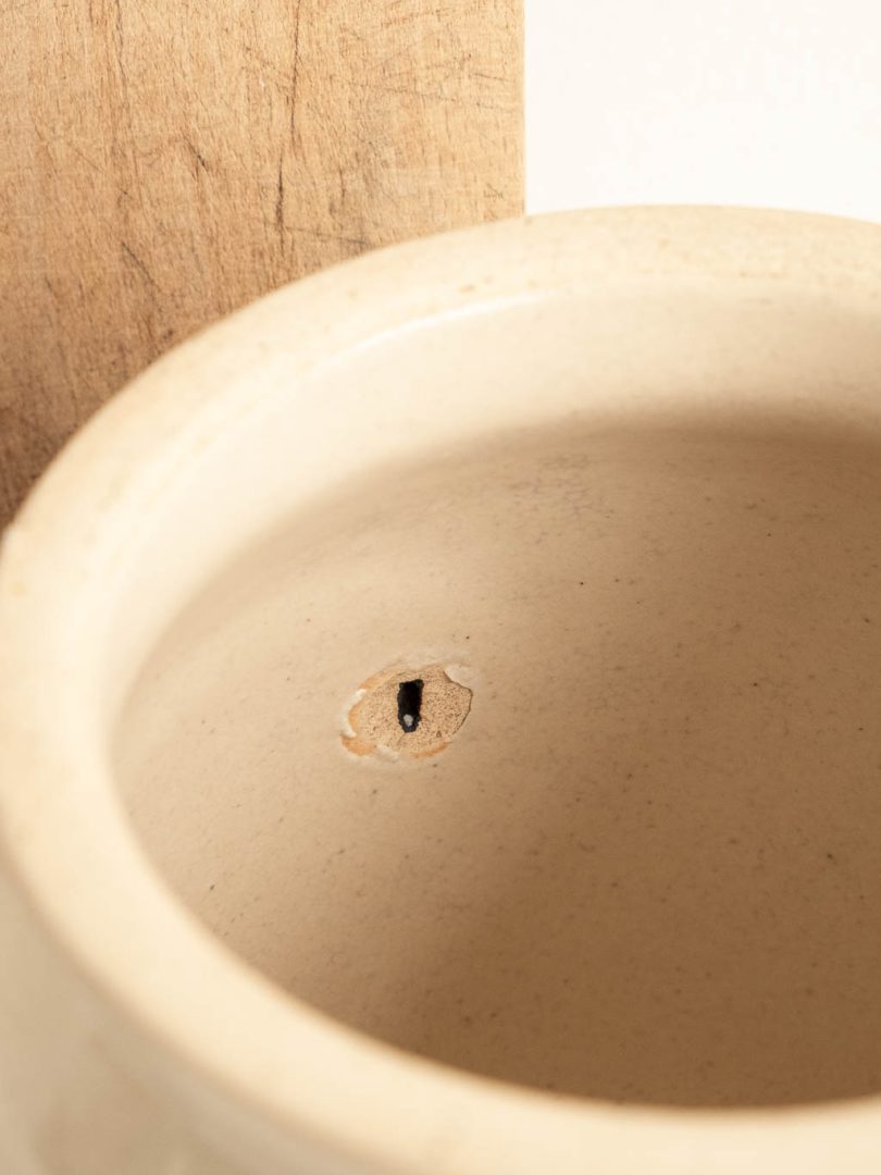 Pot en céramique blanche type Digoin ( grand modèle)
