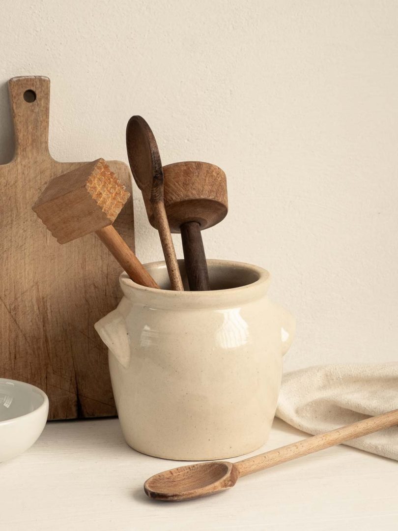 Pot en céramique blanche type Digoin ( grand modèle)