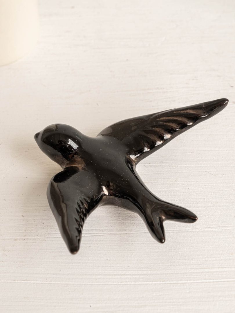 hirondelle en céramique noire pour décoration murale