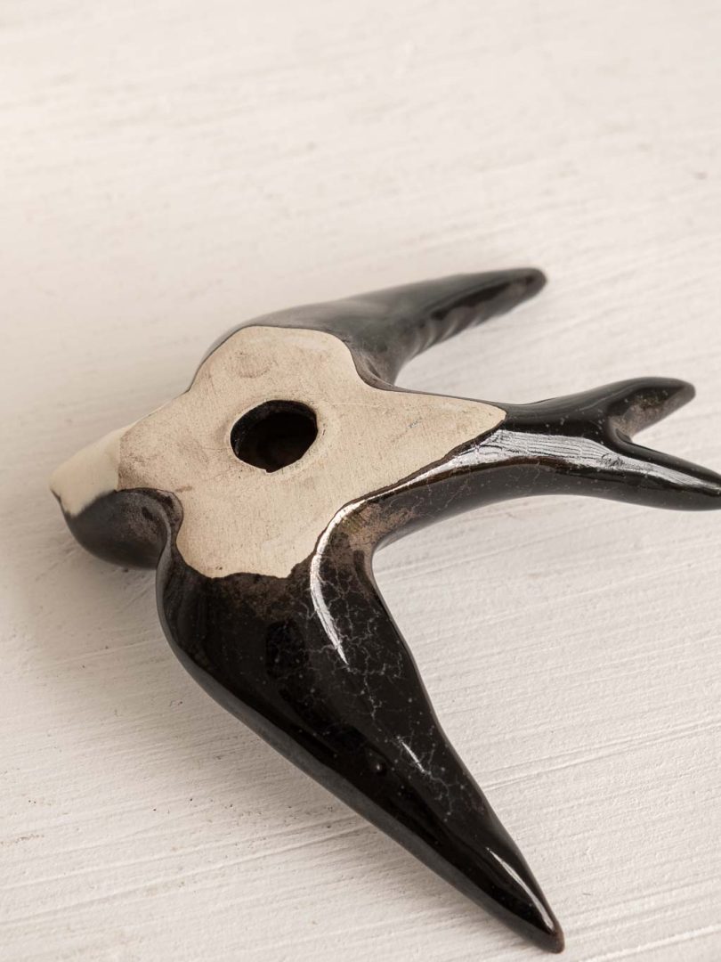 hirondelle en céramique noire pour décoration murale