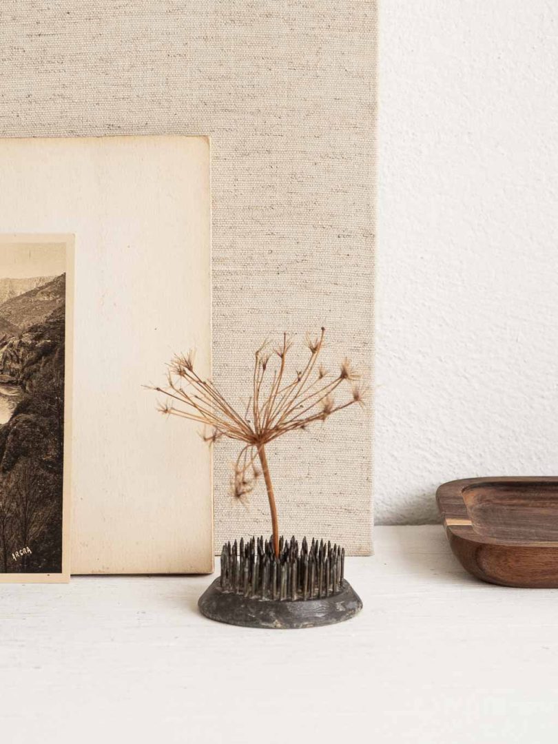 kenzan pique fleurs en métal pour l'art floral ikebana