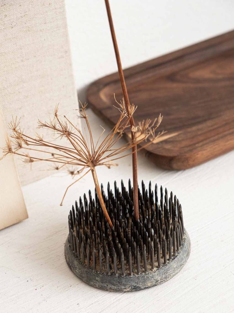 Pique-fleurs kenzan en metal pour ikebana
