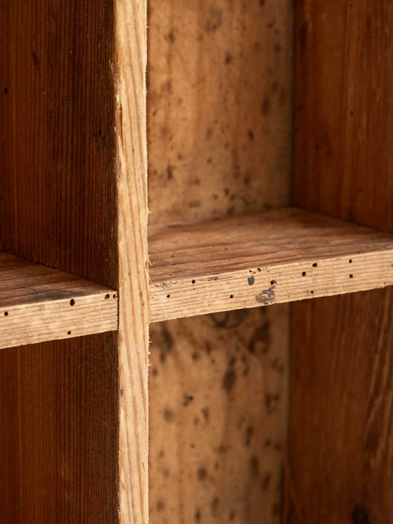 ancien grand casier trieur d'atelier en bois 18 cases