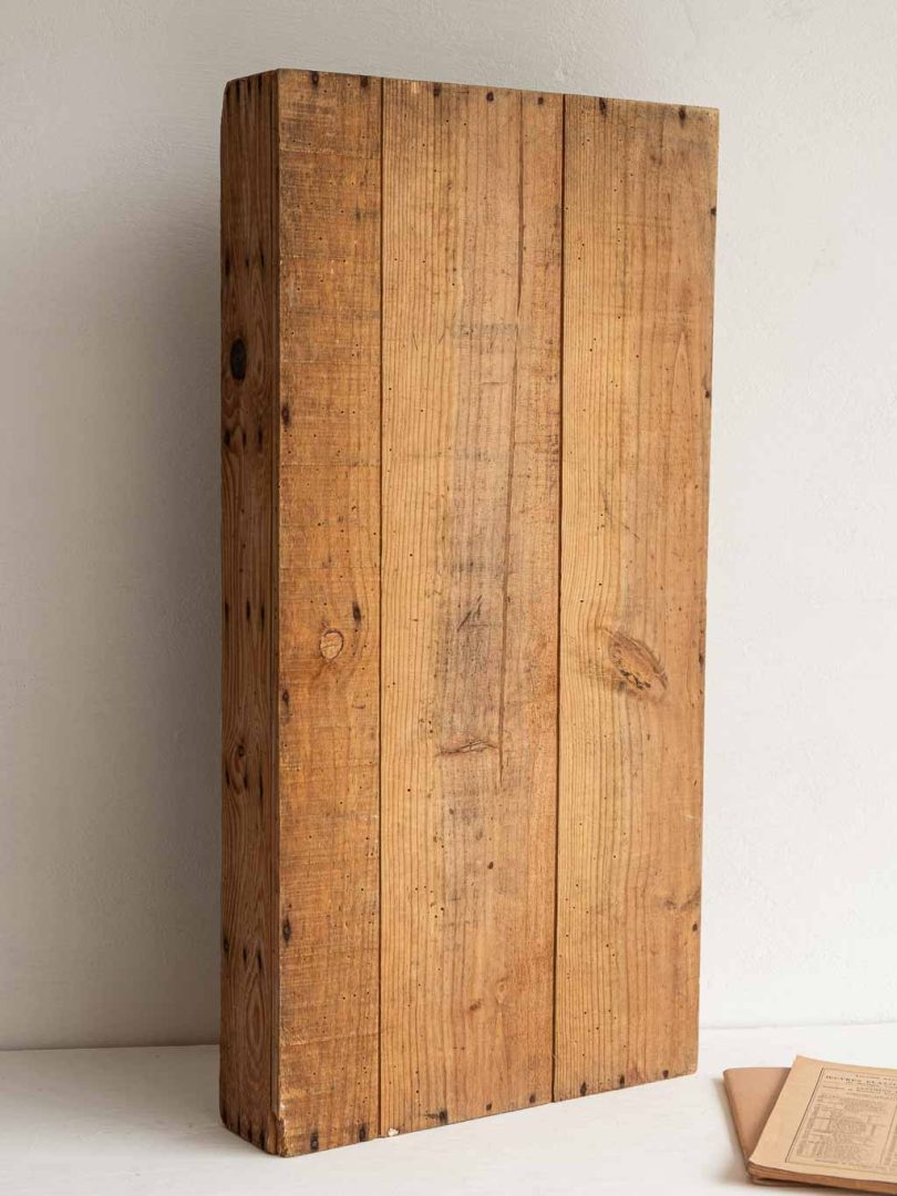 ancien grand casier trieur d'atelier en bois 18 cases
