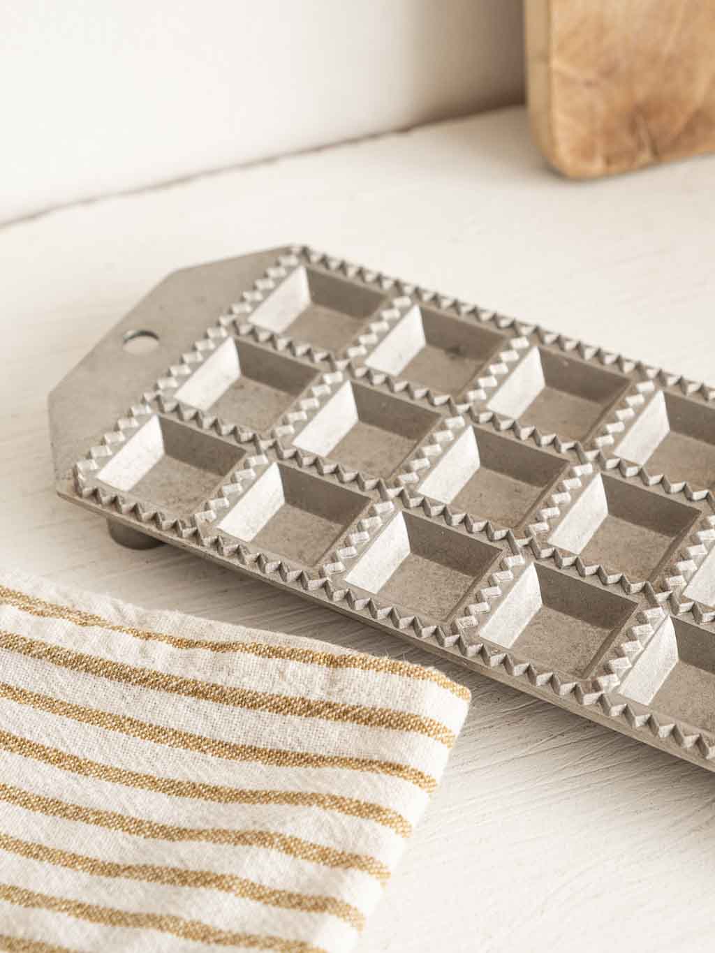 Moule à raviolis en métal, 24 raviolis