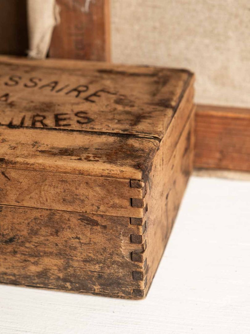ancien boite à cirage en bois : Nécessaire à chaussures