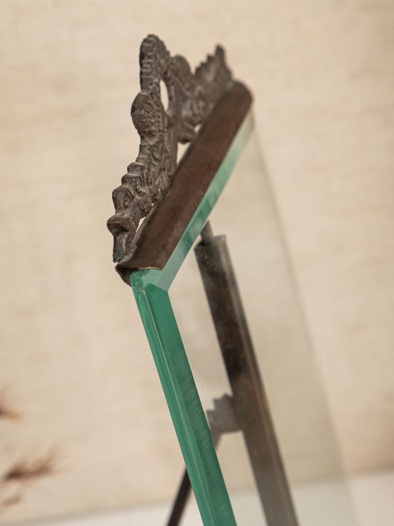 Cadre photo à poser en bronze, style Louis XVI