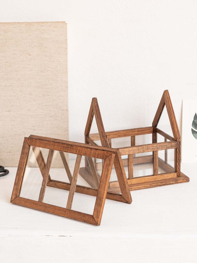 petite serre d'intérieur en bois et verre