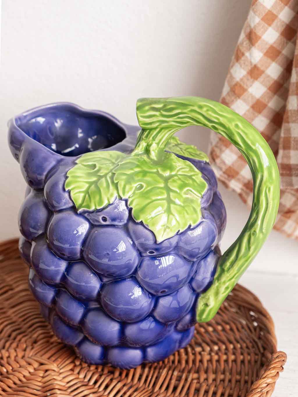 pichet carafe vintage barbotine grappe de raisin