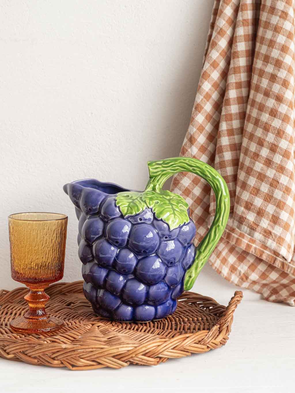 pichet carafe vintage barbotine grappe de raisin