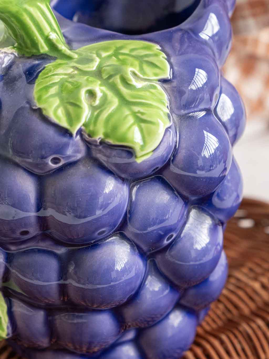 pichet carafe vintage barbotine grappe de raisin