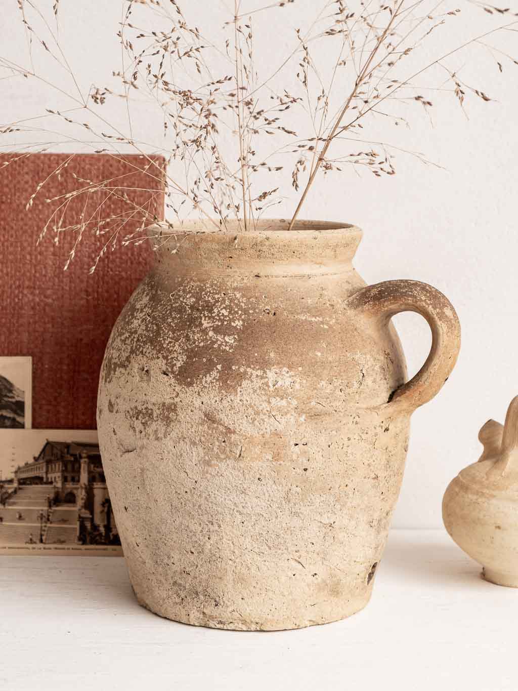 grand pot ou jarre en céramique beige patinée
