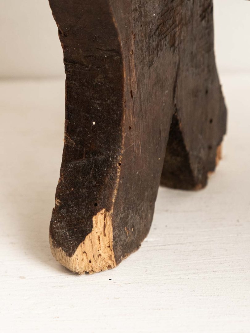 Petit banc, marchepied ancien en bois peint