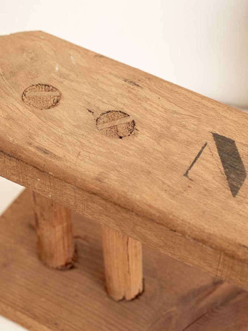 Ancienne Jeannette de repassage en bois