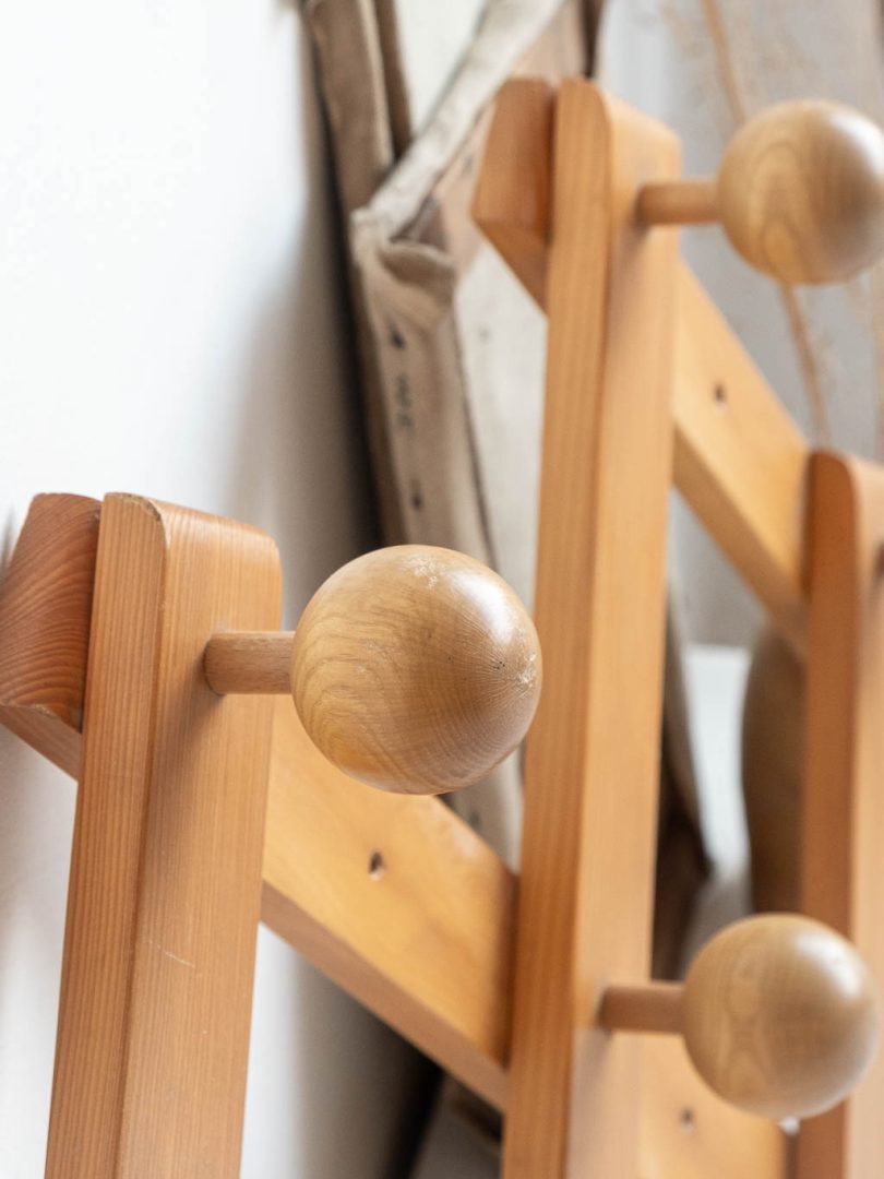 Porte manteaux vintage croisillon en accordéon, en pin