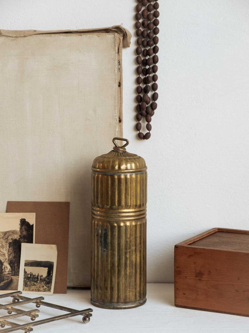 ancienne bouillotte en laiton doré