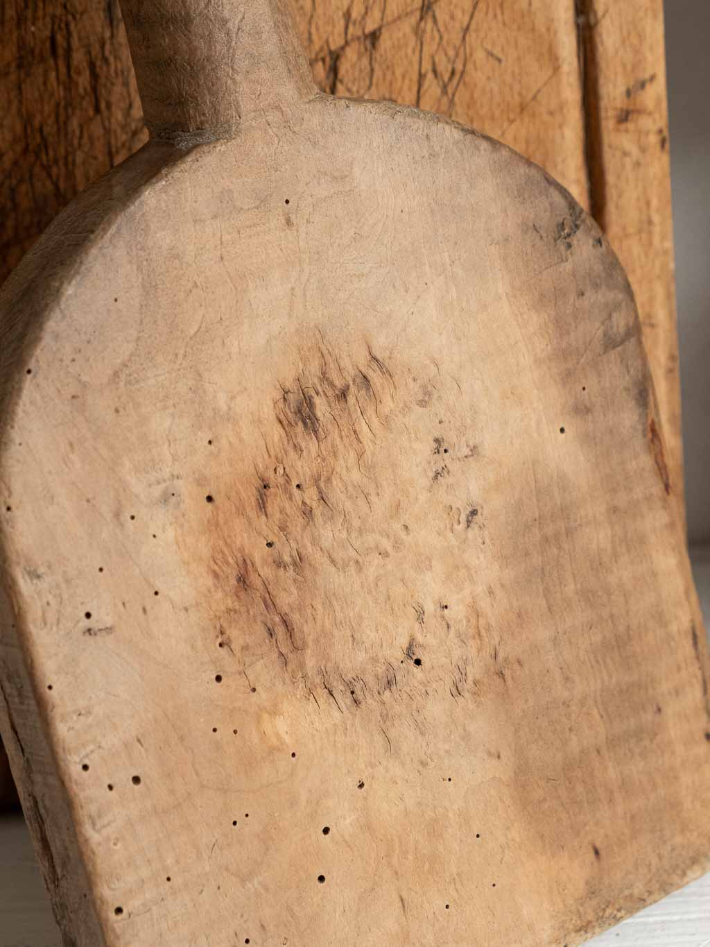 Battoir à linge de lavandière en bois, outil d'antan