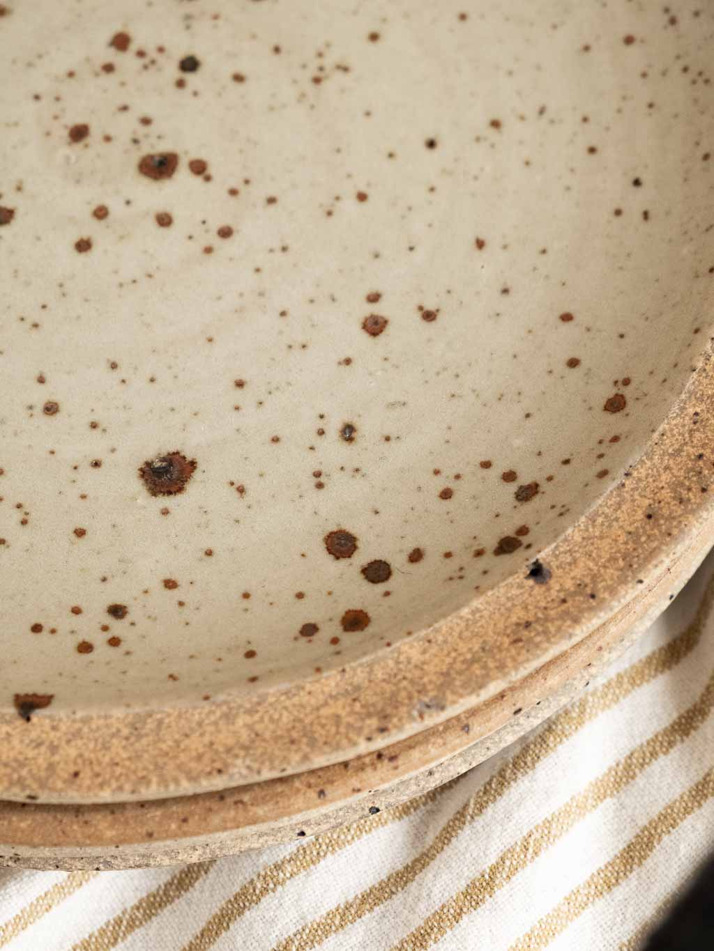 Ensemble de 4 assiettes en grès Signées Pierre Digan, La Borne