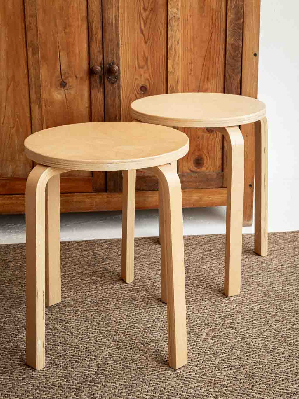 Lot de 2 tabouret Frosta Ikea, empilables style Aalto E60