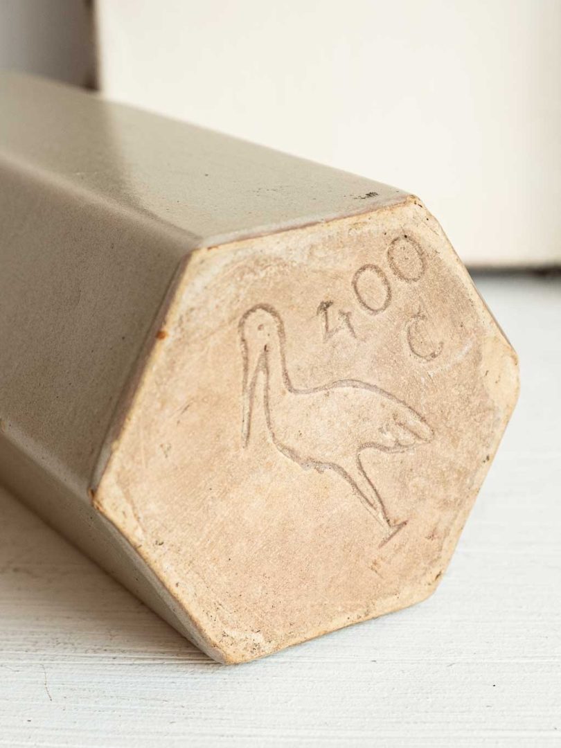 bouteille en céramique hexagonale la cigogne