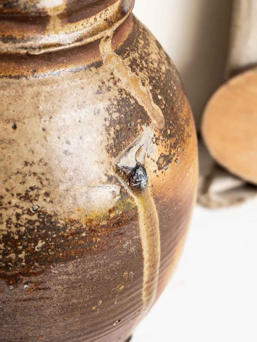 pichet ancien en grès émaillé, poterie artisanale vintage