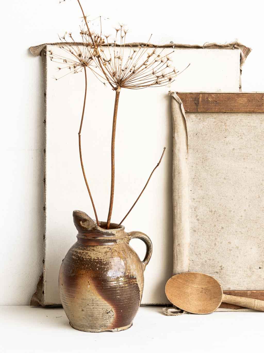 pichet ancien en grès émaillé, poterie artisanale vintage