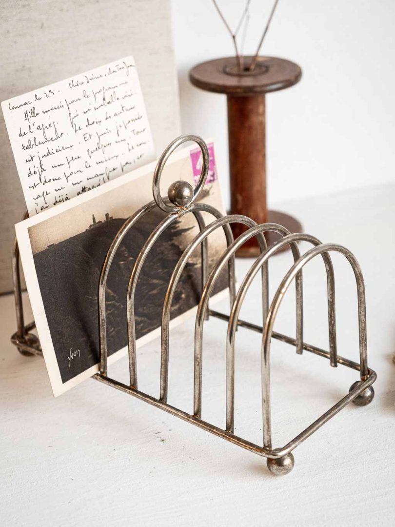 porte toast ancien en métal détourné en porte cartes