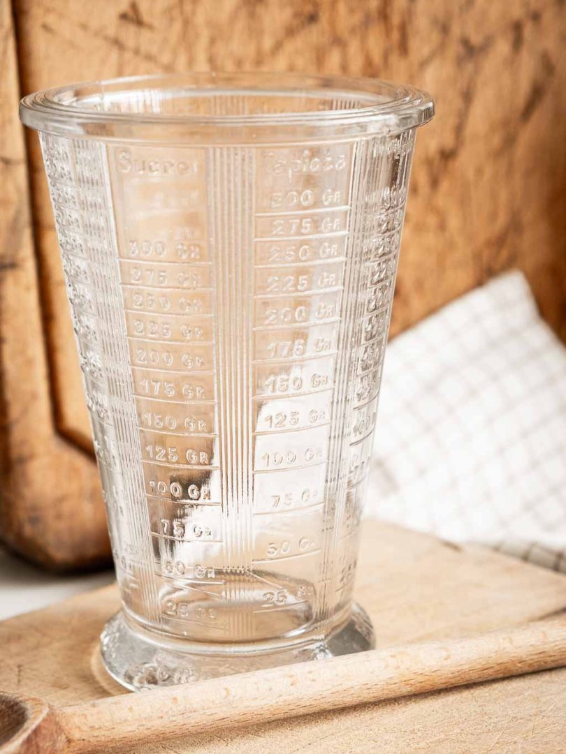 verre mesureur vintage Mougin en verre épais