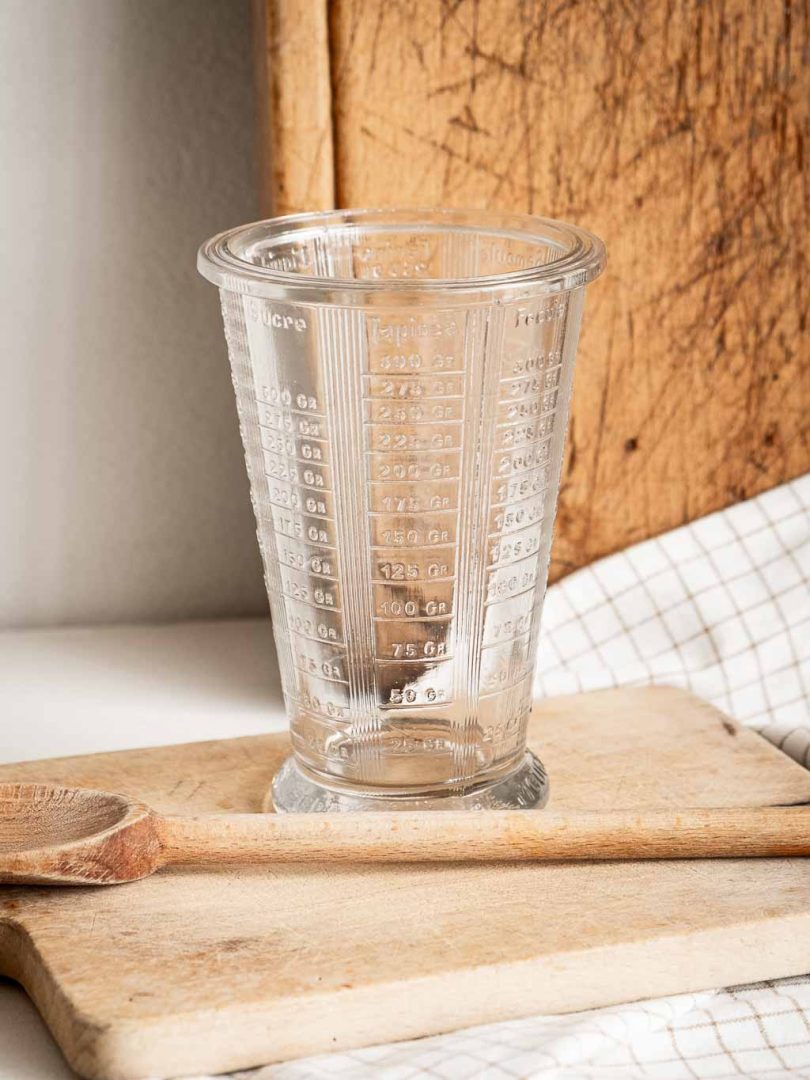 verre mesureur vintage Mougin en verre épais