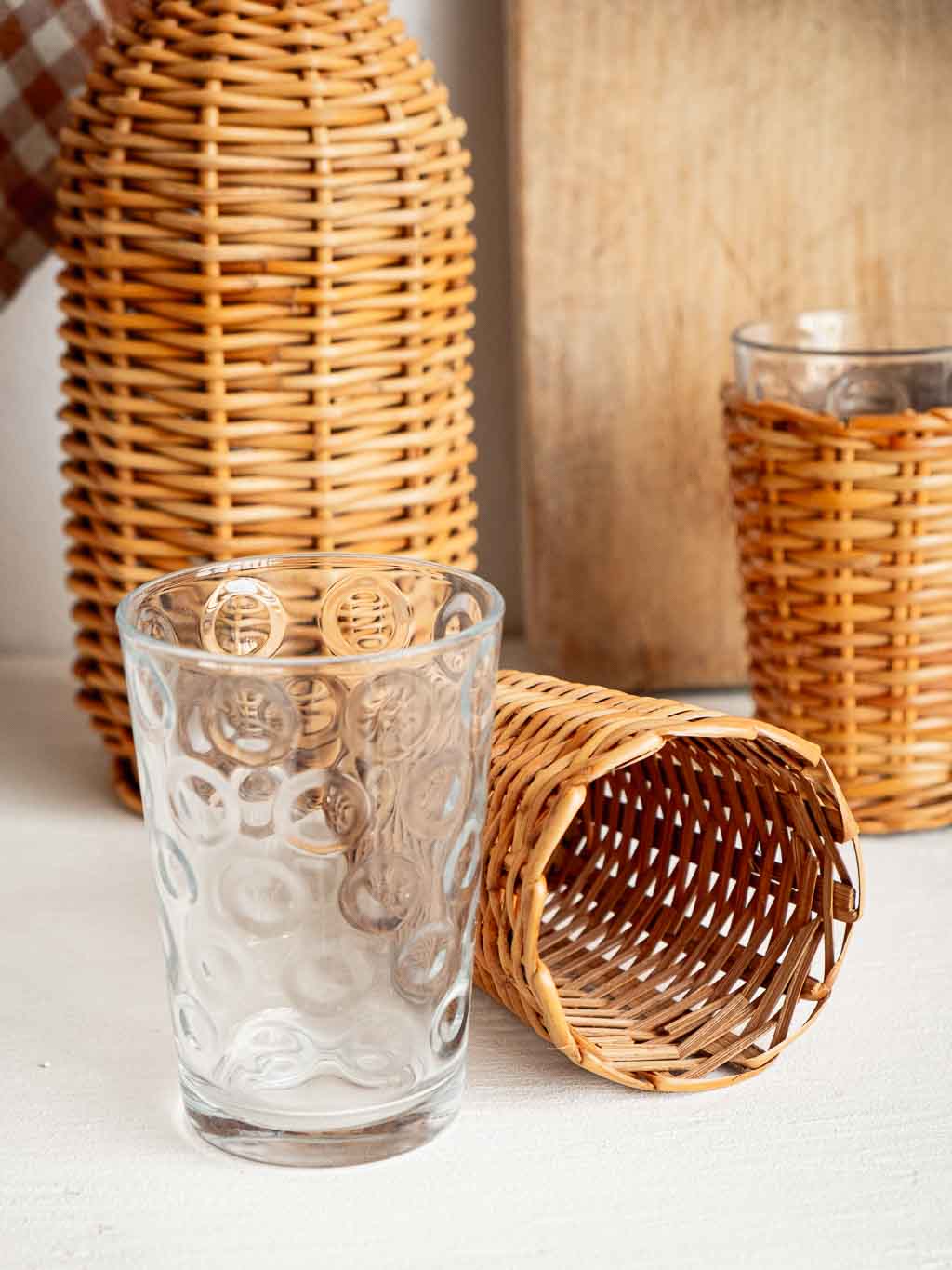 ensemble 2 verres et bouteille osier