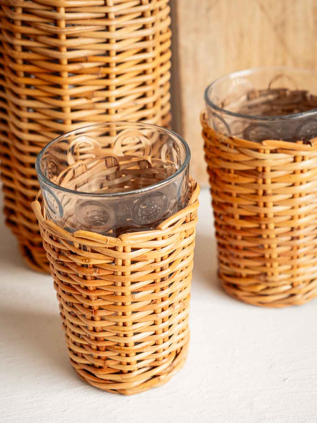 ensemble 2 verres et bouteille osier