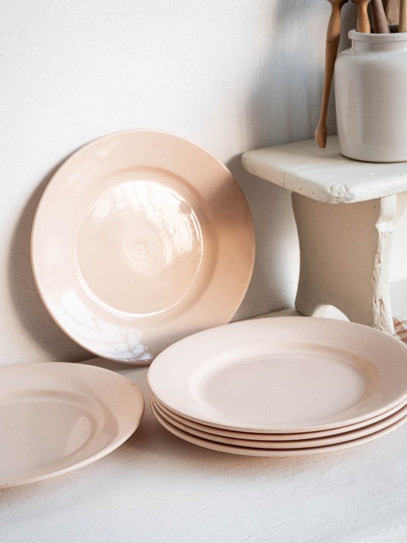 assiettes plates rose vintage