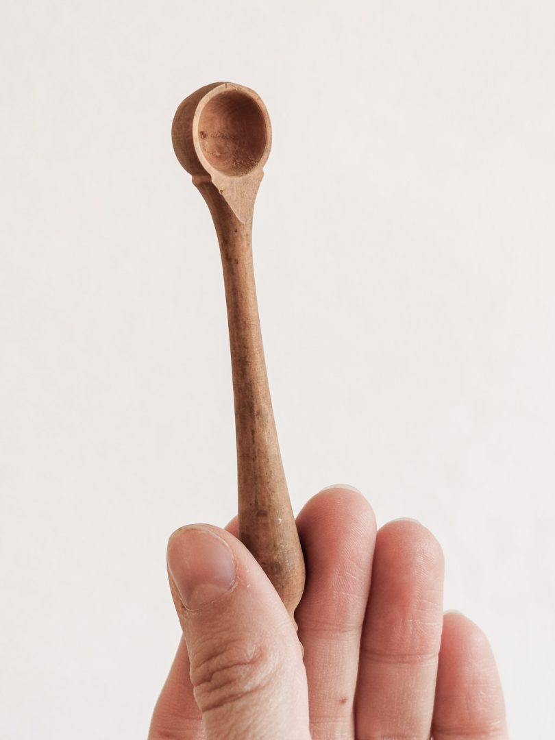 petite cuillère à sel en bois