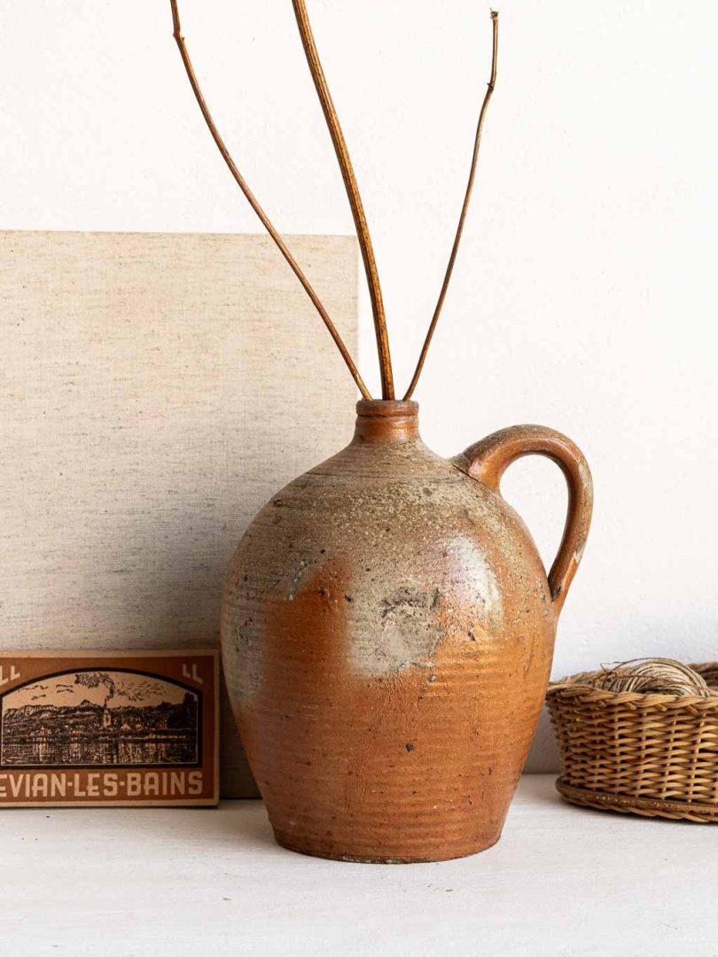 Poterie ancienne jarre à huile en terre cuite