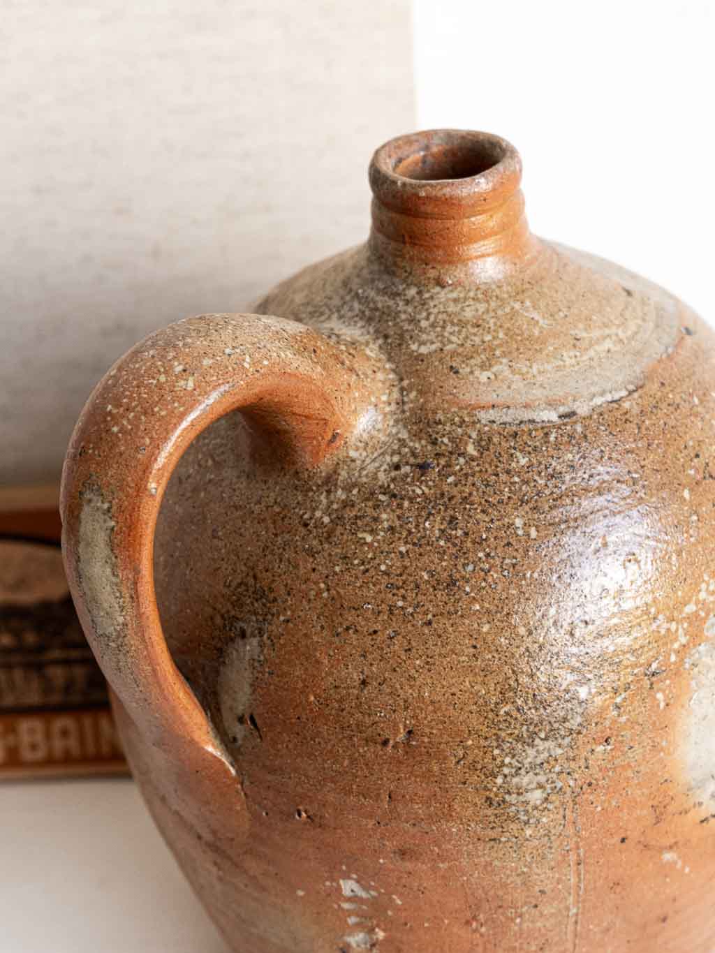 Poterie ancienne jarre à huile en terre cuite