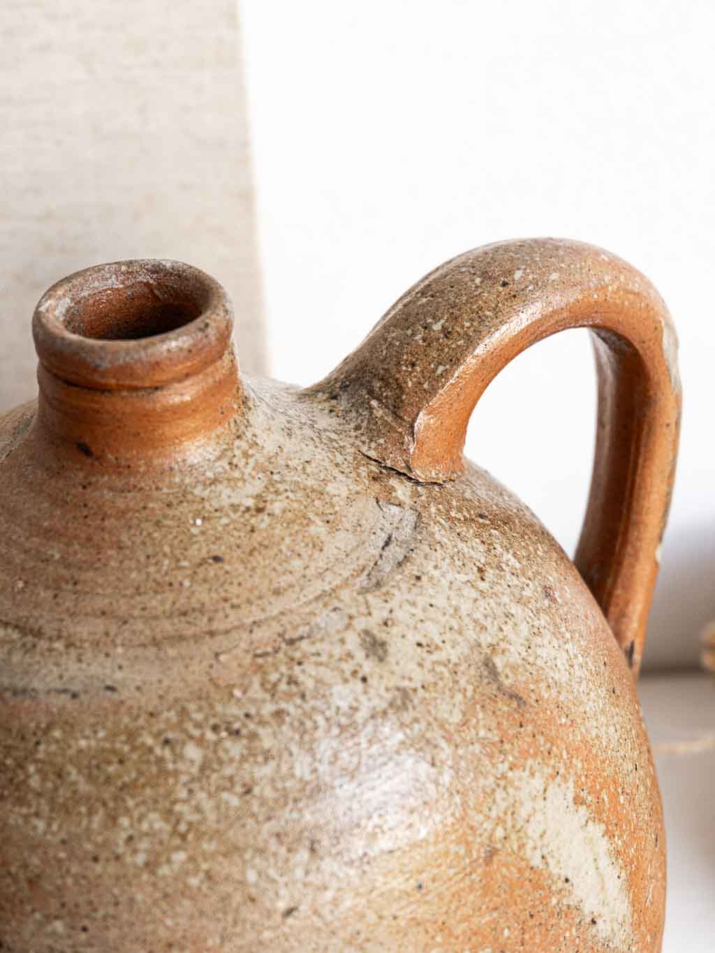 Poterie ancienne jarre à huile en terre cuite