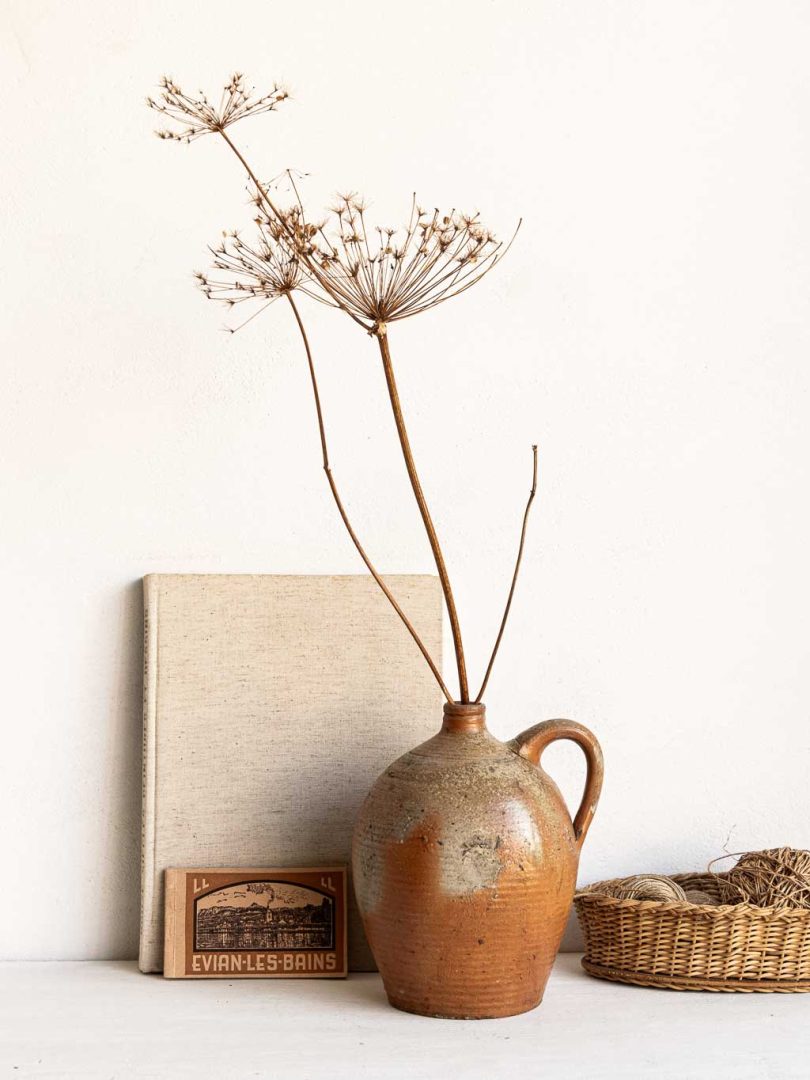 Poterie ancienne jarre à huile en terre cuite