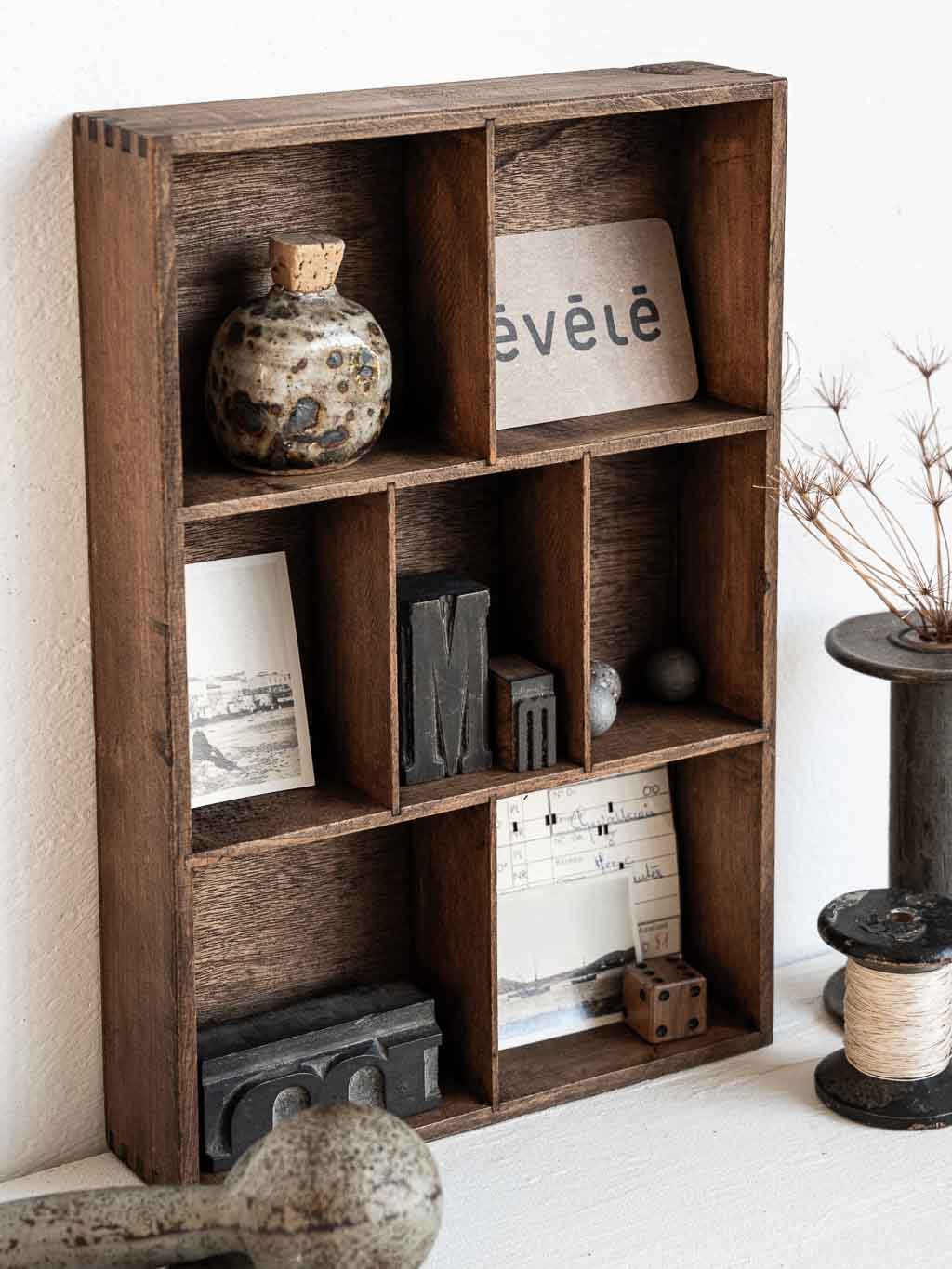 ancien petit casier compartimenté en bois