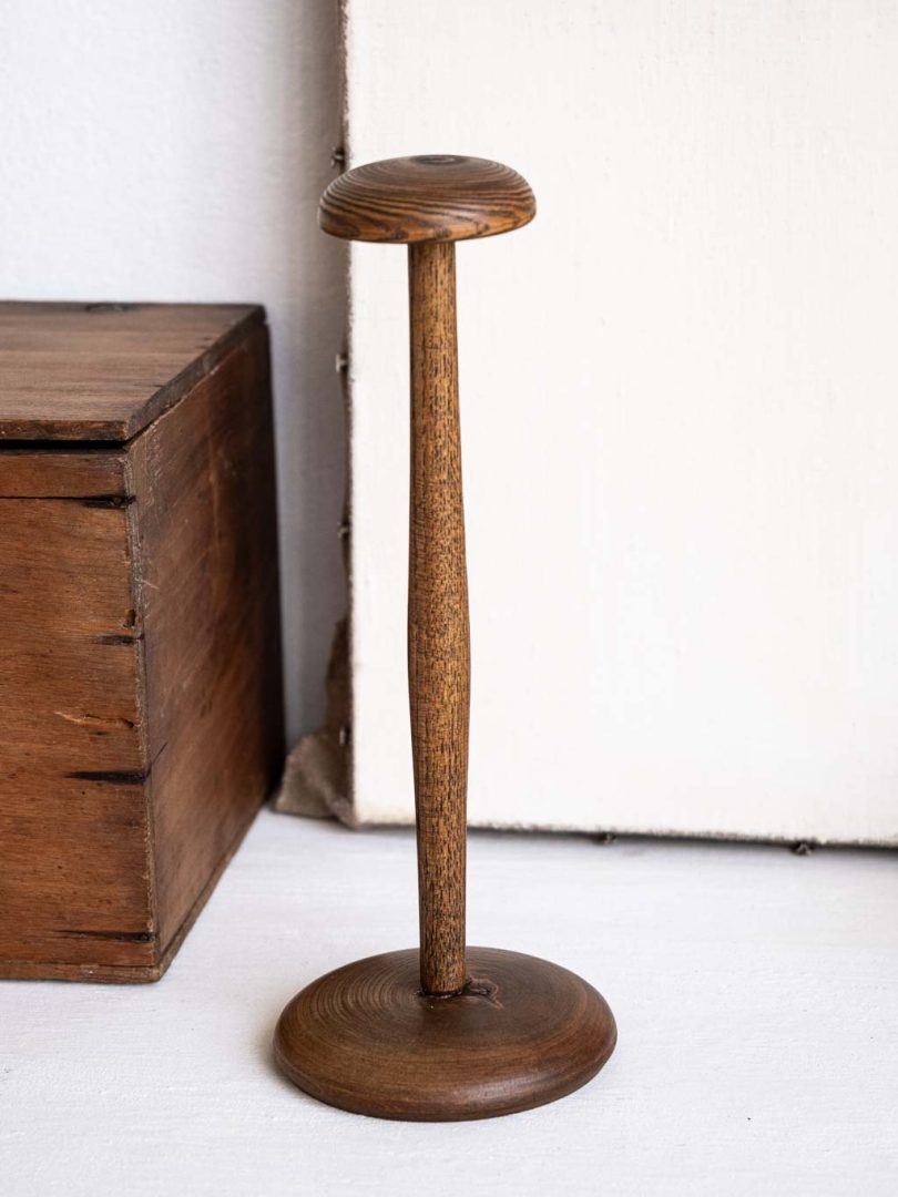 Support à chapeau vintage en bois